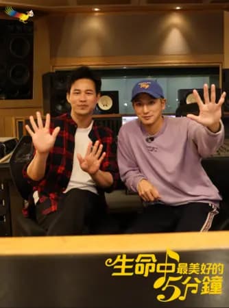 《生命中最美好的5分钟》主演唐从圣、杨奇煜、方宥心舞台剧照